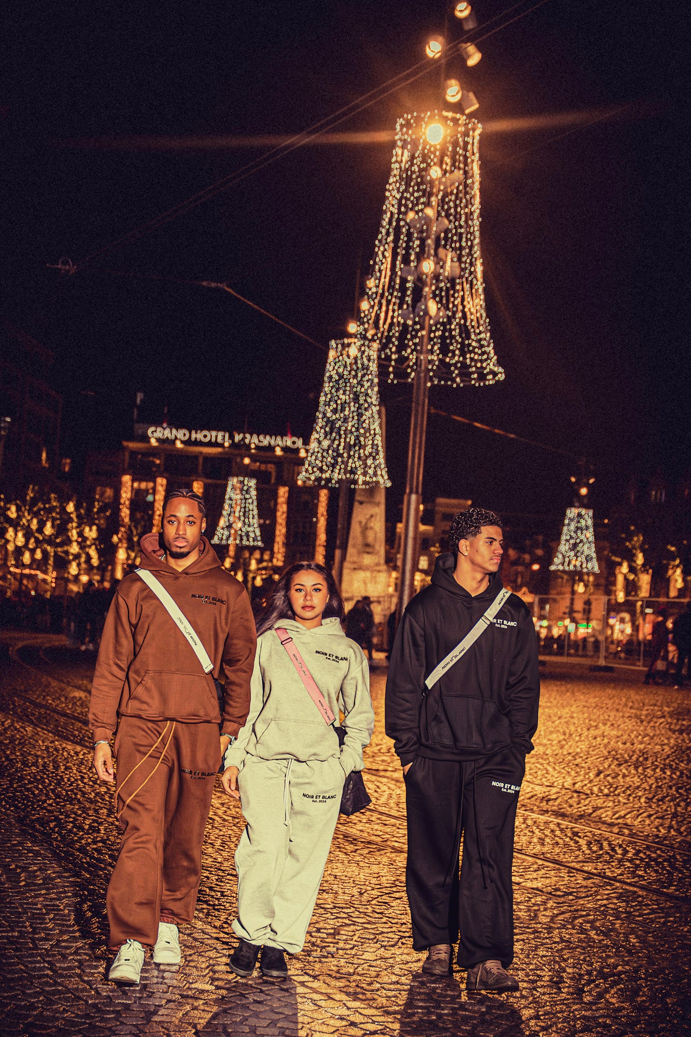 Noir et Blanc Sweatpants